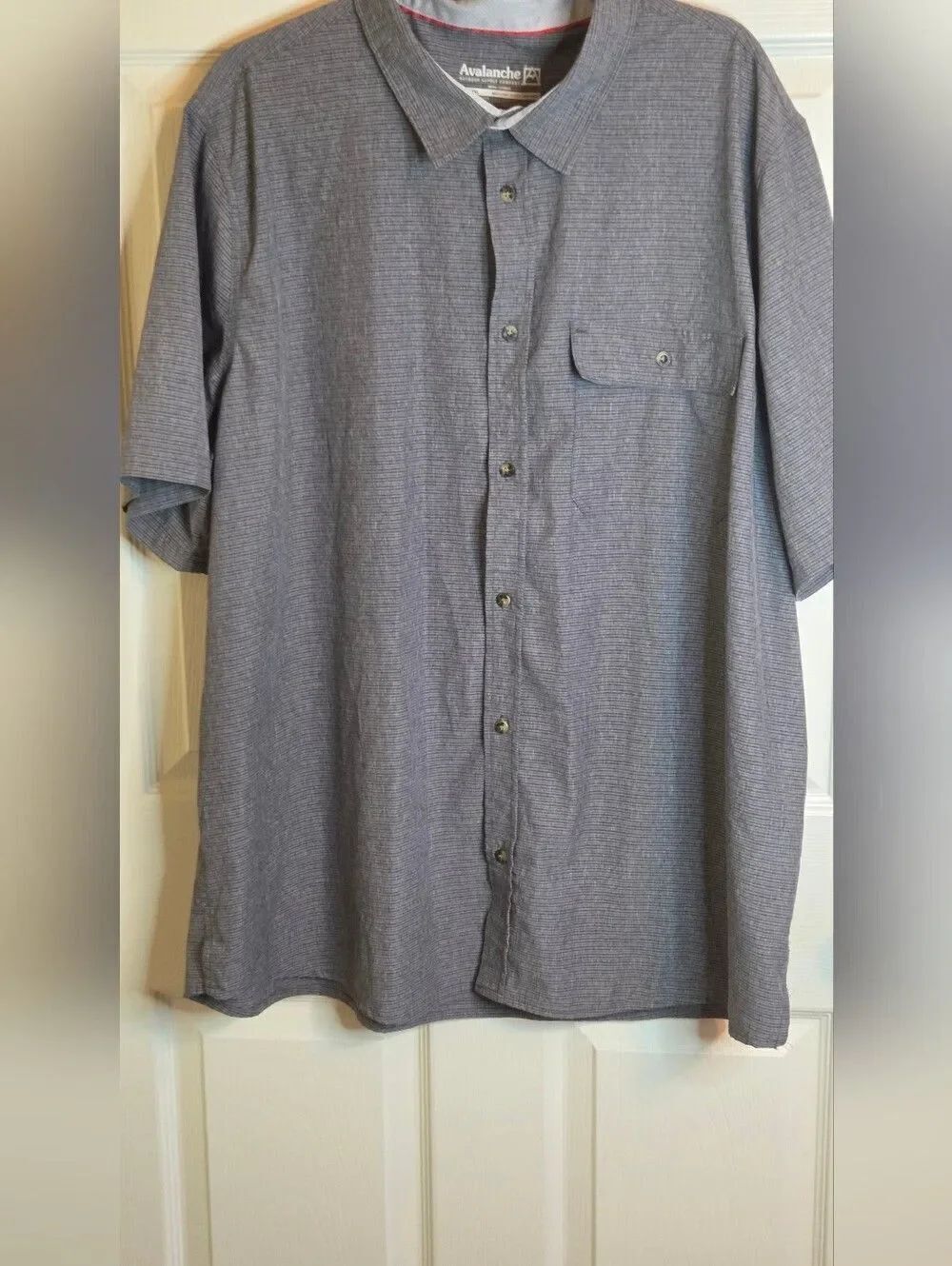 Avalanche Outdoors XXL Gray Striped Pockets Shrtslvs Buttons Up  Men's Shirt